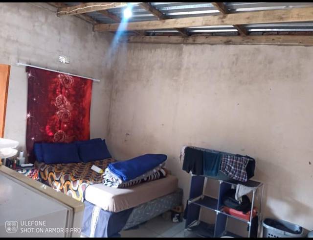 8 BEDROOM HOUSE FOR SALE IN VILLA LIZA